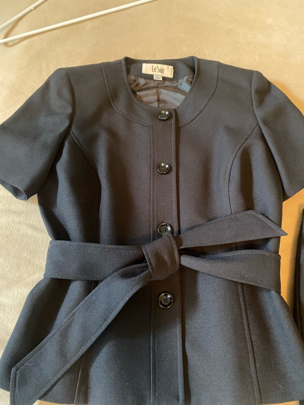 Le Suit Women's Size 6 Black Short-Sleeve Blazer with Matching Pencil Skirt - Picture 3 of 8